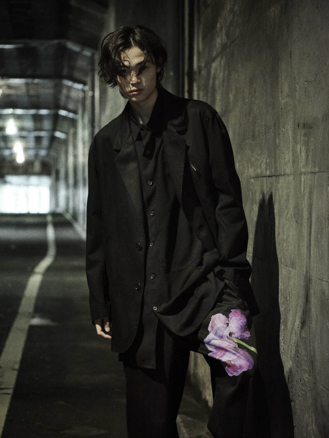 ワイルドサイド ヨウジヤマモト×エフシーレアルブリストル、“漆黒の