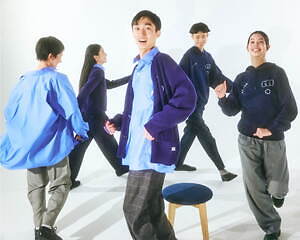 ティー×オールドフォークハウスのコラボウェア、“スタッズ”煌めく