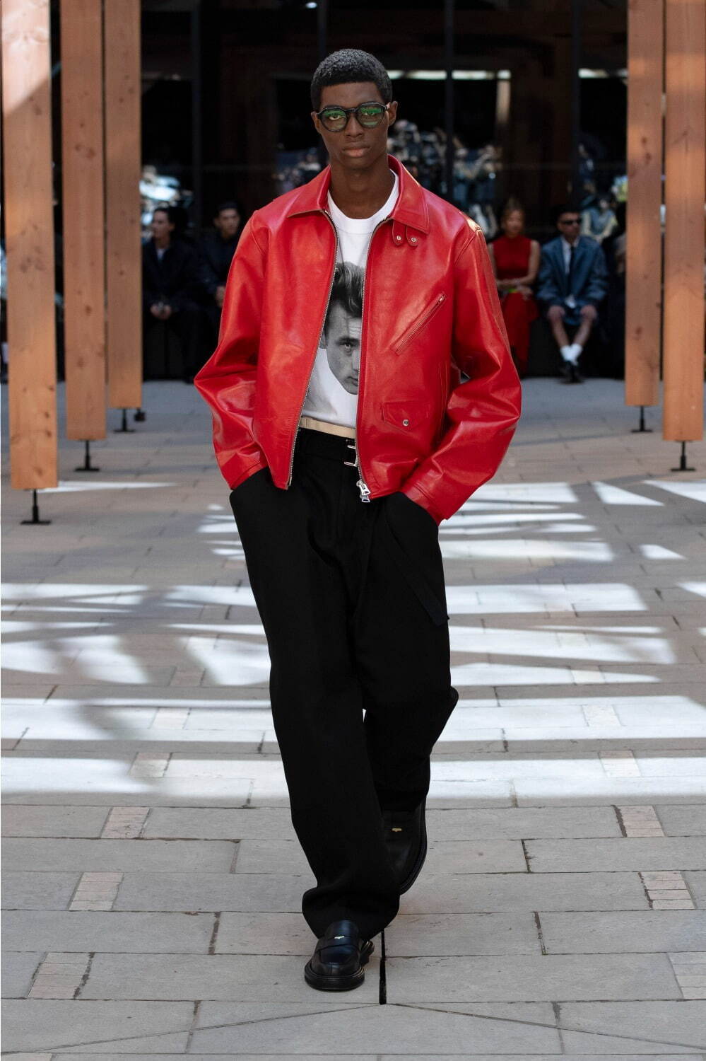 sacai 俳優ジェームズ・ディーン着想のレザージャケット、フェイス