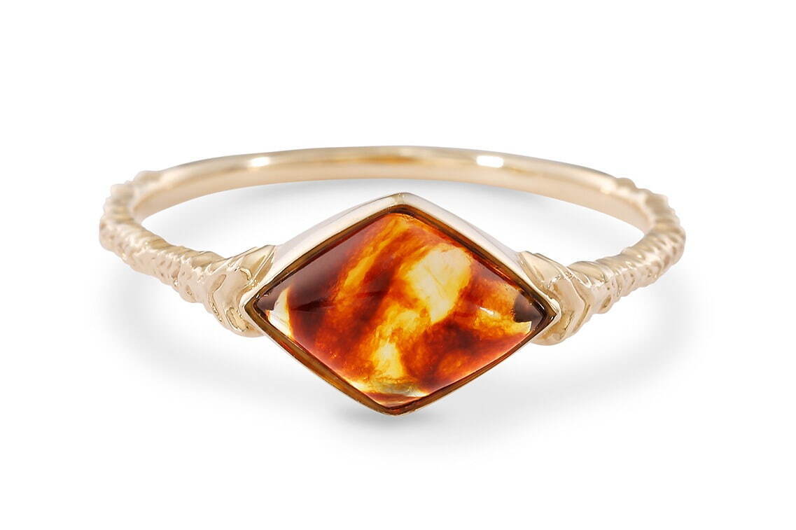 アガット、岩手県久慈市の琥珀を使ったリングやネックレスなど新作