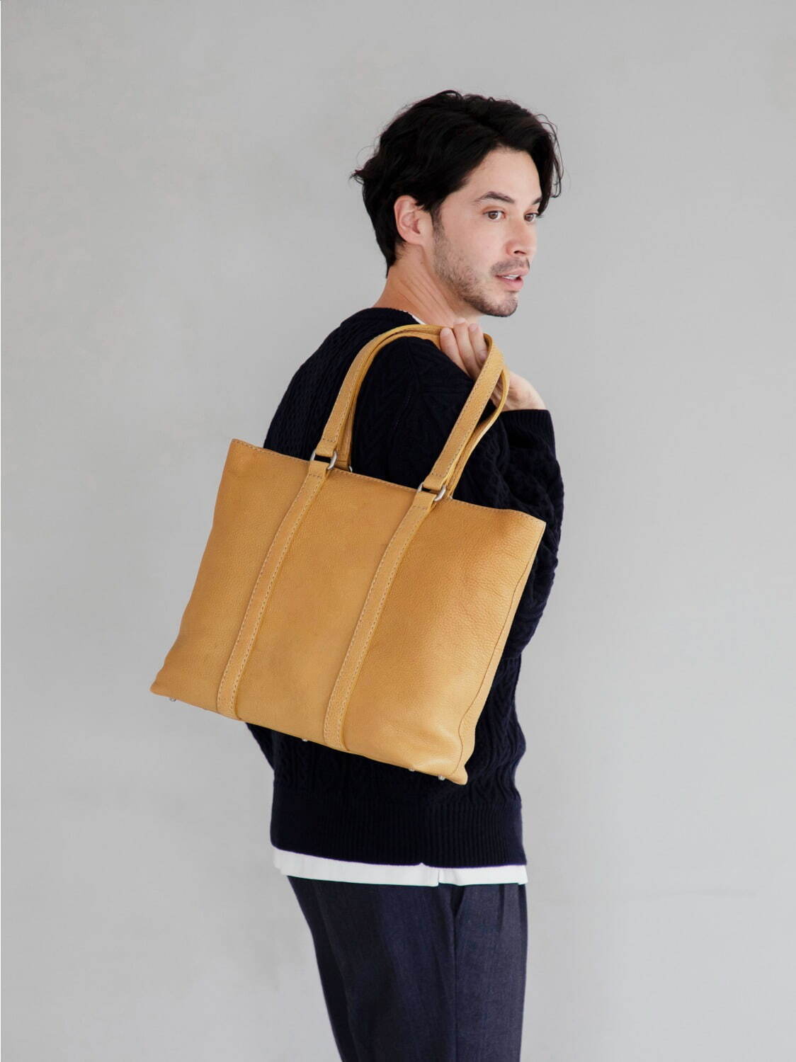 土屋鞄製造所の人気レザーバッグ＆小物「トーンオイルヌメ」に秋冬限定