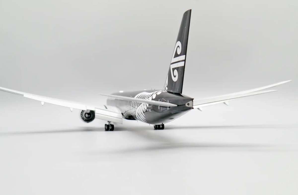JC Wings Boeing 777-300 Air New Zealand ZK-OKQ 1:200 kaufen