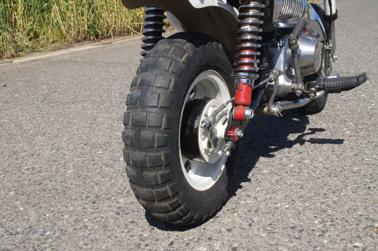 モンキーリア周りに、8インチ4.0Jワイドホイールを装着。 | Gクラフト