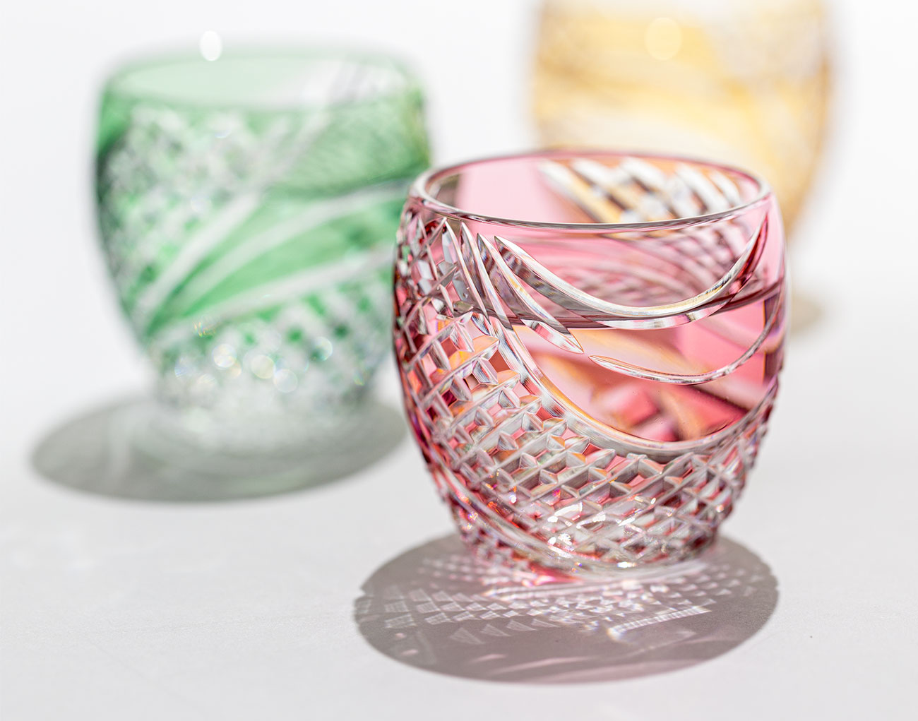 江戸切子 冷酒杯＜魚子流し紋＞ | カガミクリスタル