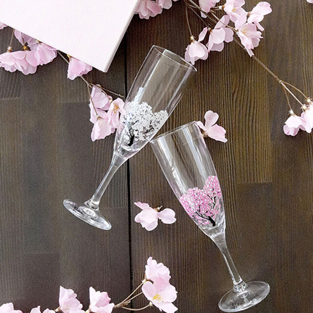 四季花手書きワイングラス陶器製です 真冬のワインに 四季花手書き