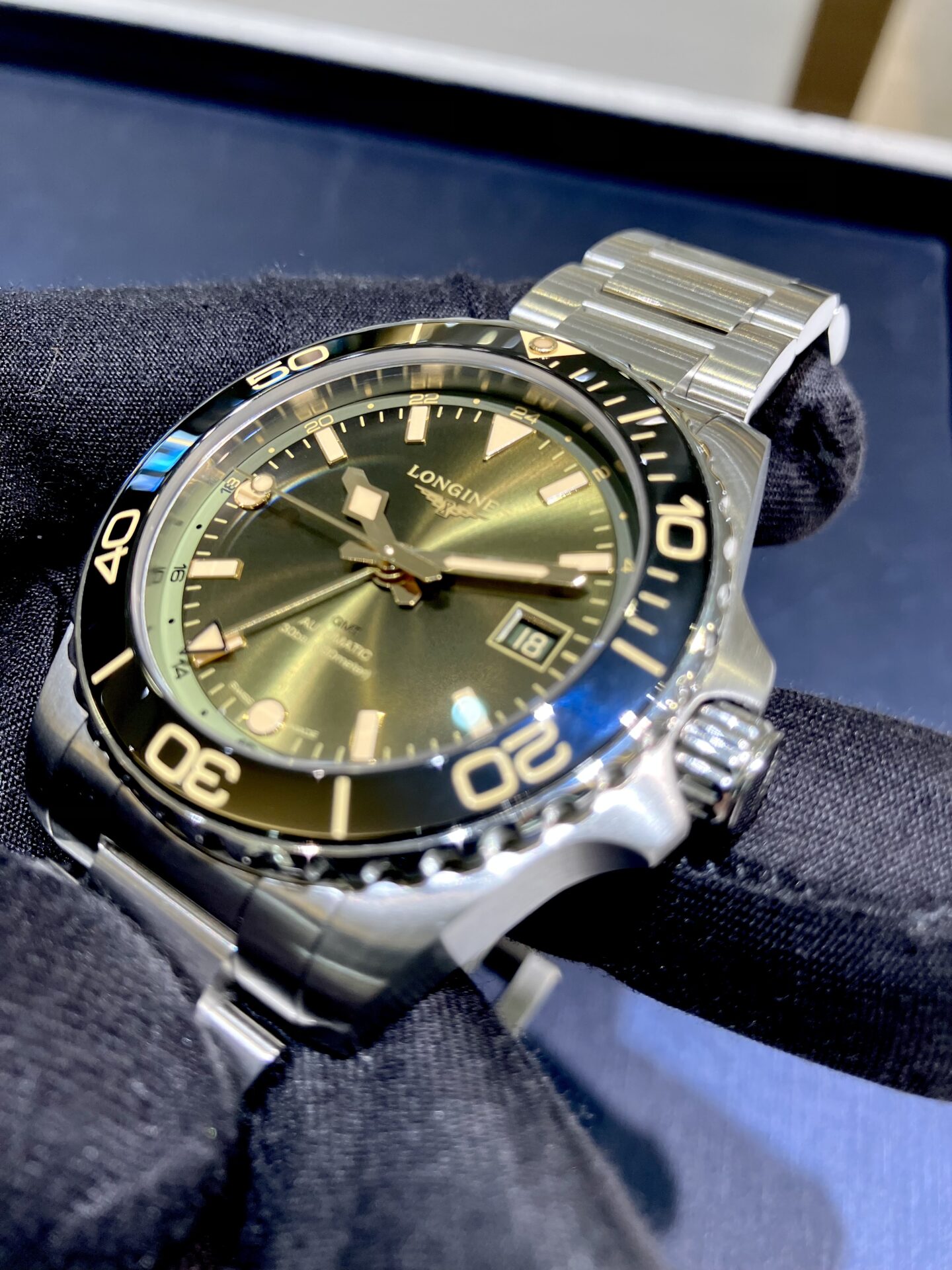 LONGINES ロンジン 】 2023年新作モデルのハイドロコンクエストGMT