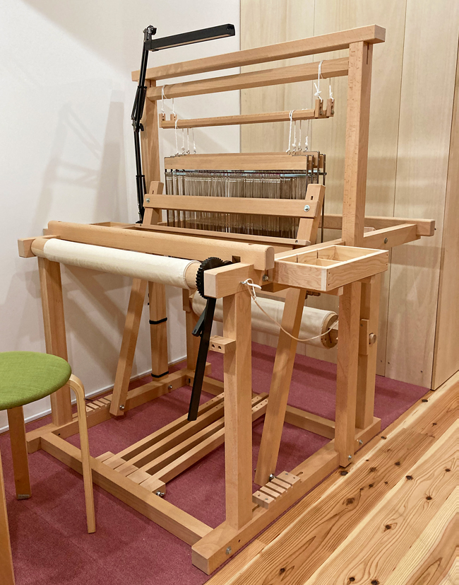 稲垣機料⊕（ぷらす）手織り道具のレンタル作業スペース