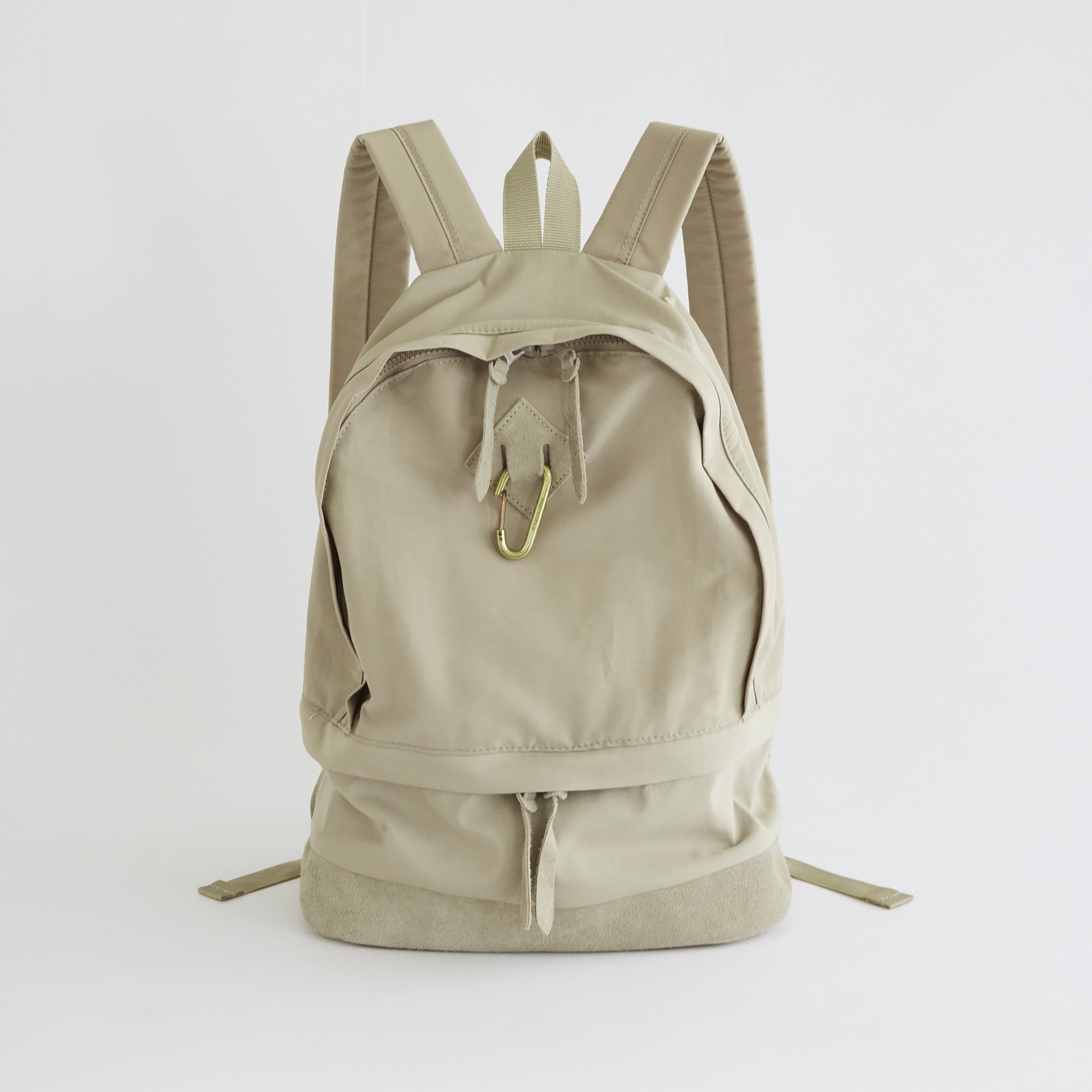 在庫限り】 MASTER&CO カラビナ付きリュック ベージュ｜これまでに販売
