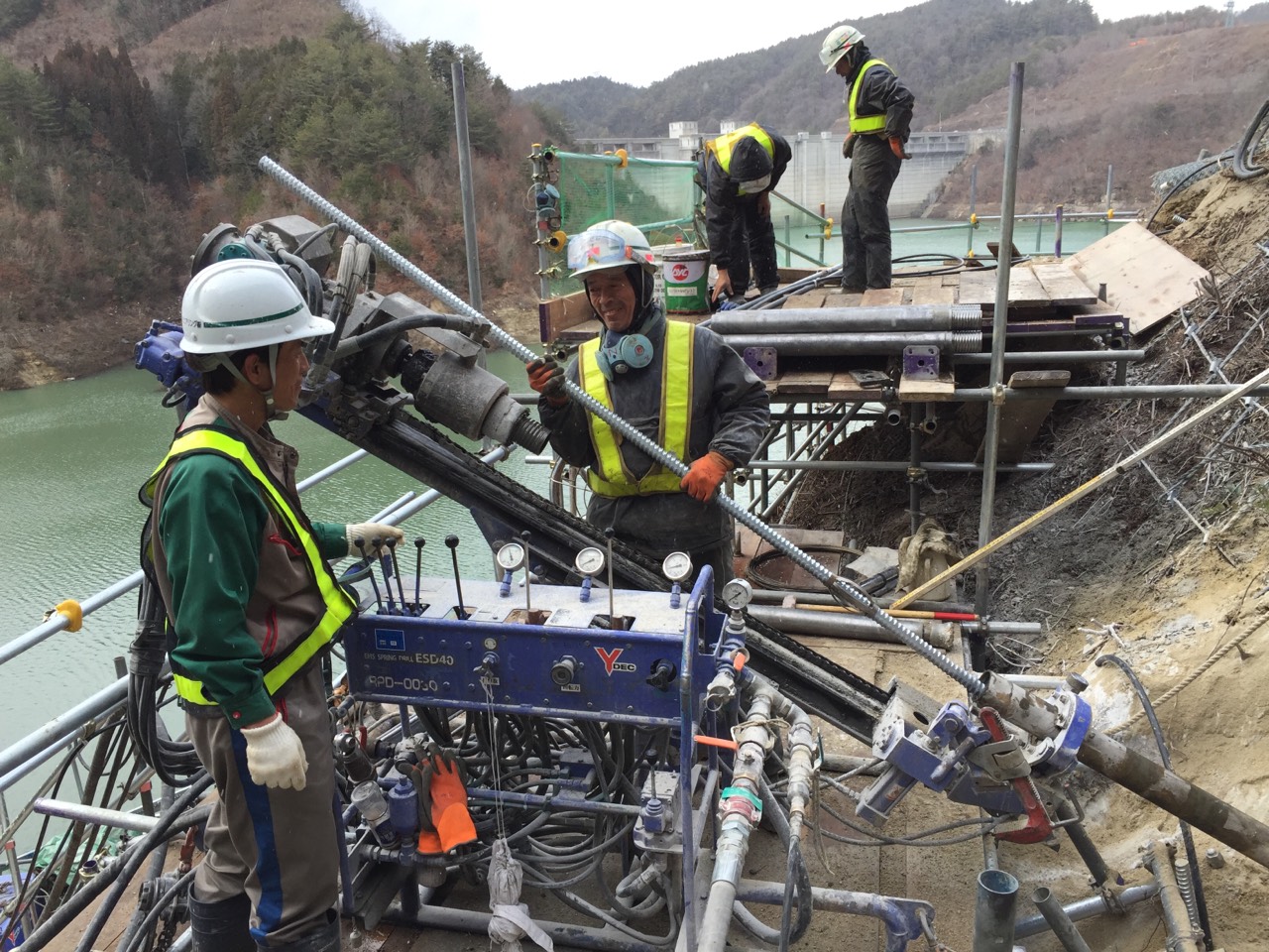 法面】ボーリングマシン ロックボルト 鉄筋挿入 アンカー 操作盤 法面