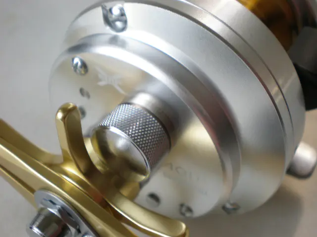 カルカッタ401F （左） - 28,900円