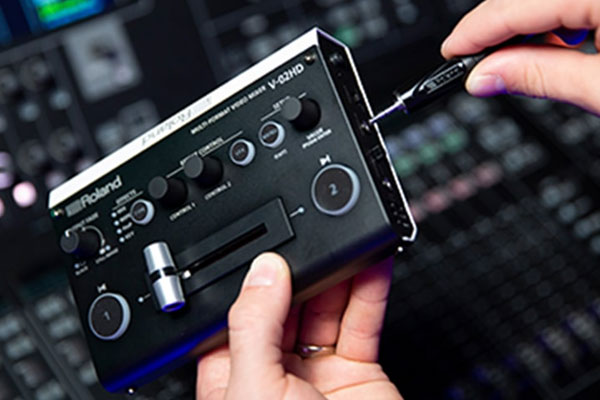 Roland/マルチフォーマットビデオミキサー/V-02HD -DJ機材アナログ