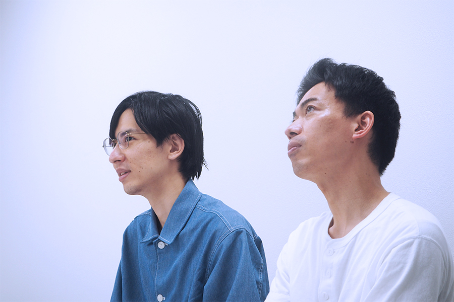 カベポスター、弱点を元に行き着いた…唯一無二の「喋り漫才」 | Lmaga.jp