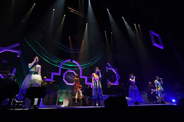 梶浦由記、国内ライブツアーファイナルオフィシャルレポートが到着