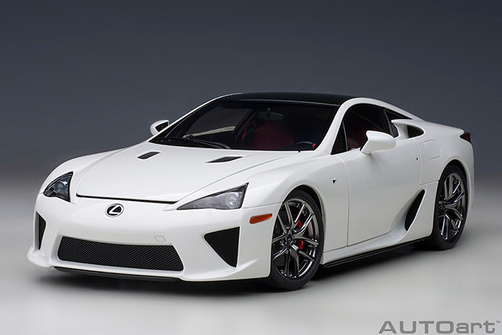 AUTOart 1:18 Lexus LFA in Whitest White with Carbon Roof – Model
