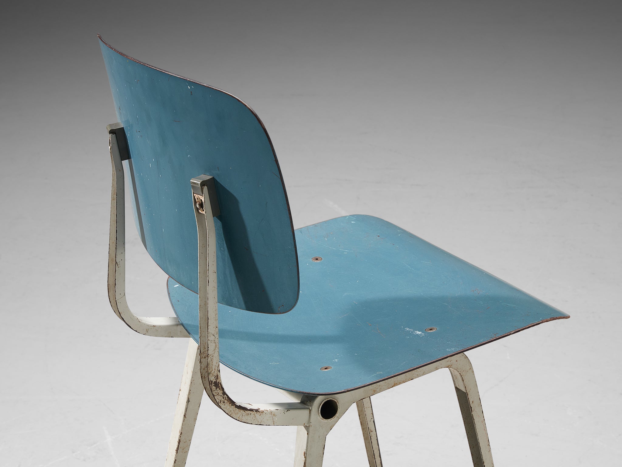 Friso Kramer Set of Eight 'Revolt' Dining Chairs in Metal and Blue Ply