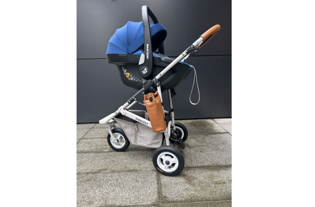 チャイルドシートのMAXI-COSI（マキシコシ）