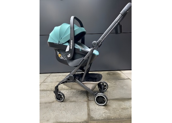 チャイルドシートのMAXI-COSI（マキシコシ）