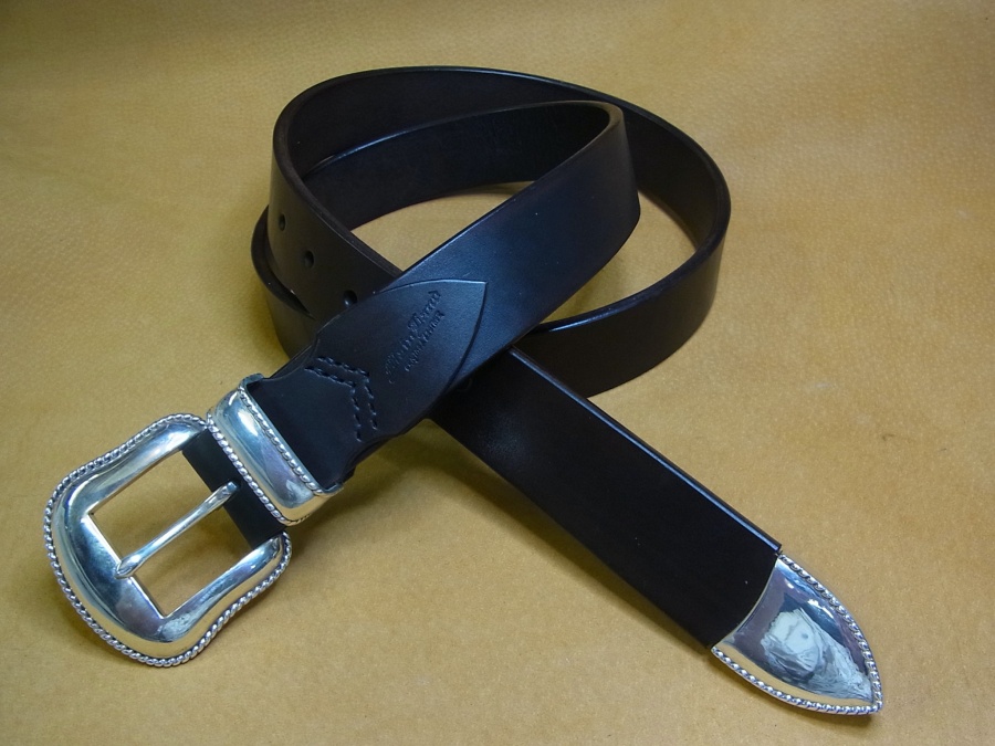 3ピースバックルベルト（レンジャーベルト）｜使うほどに体に馴染み