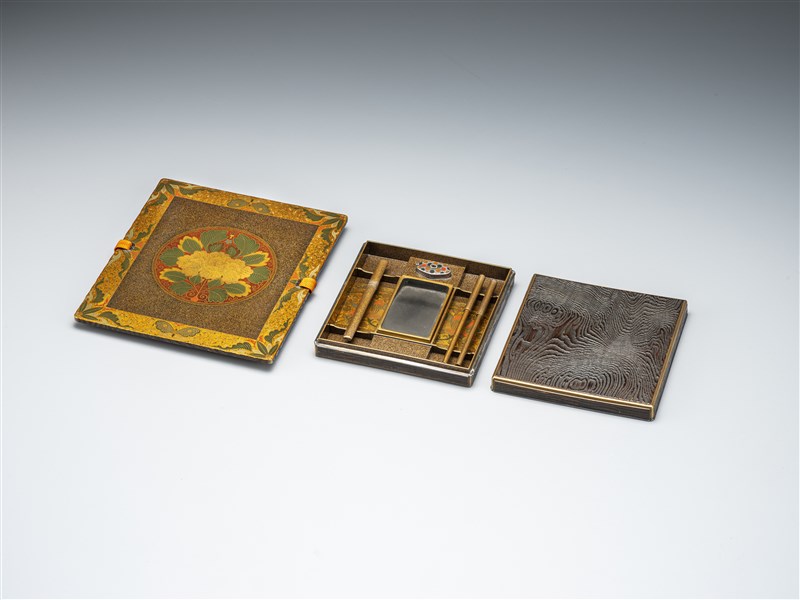 達磨蒔絵硯箱・板文庫 大垣昌訓作 - MIHO MUSEUM