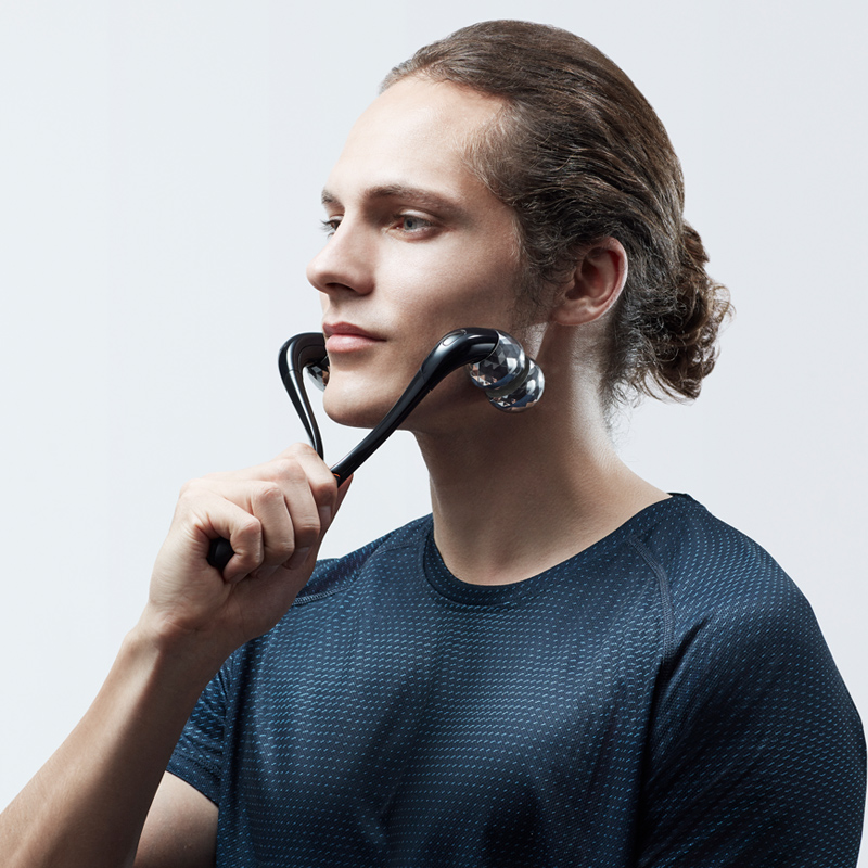 SIXPAD』からフェイシャルストレッチを実現し、顔の筋肉にアプローチ