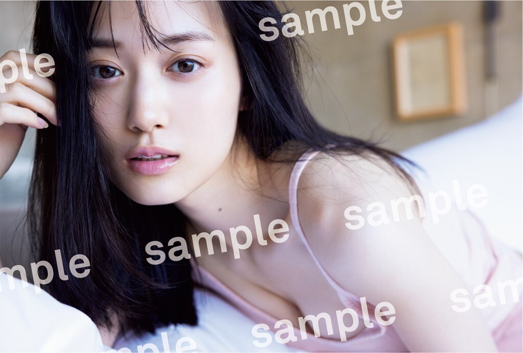 山下美月2nd写真集「ヒロイン」全16種の書店別特典ポストカード解禁！