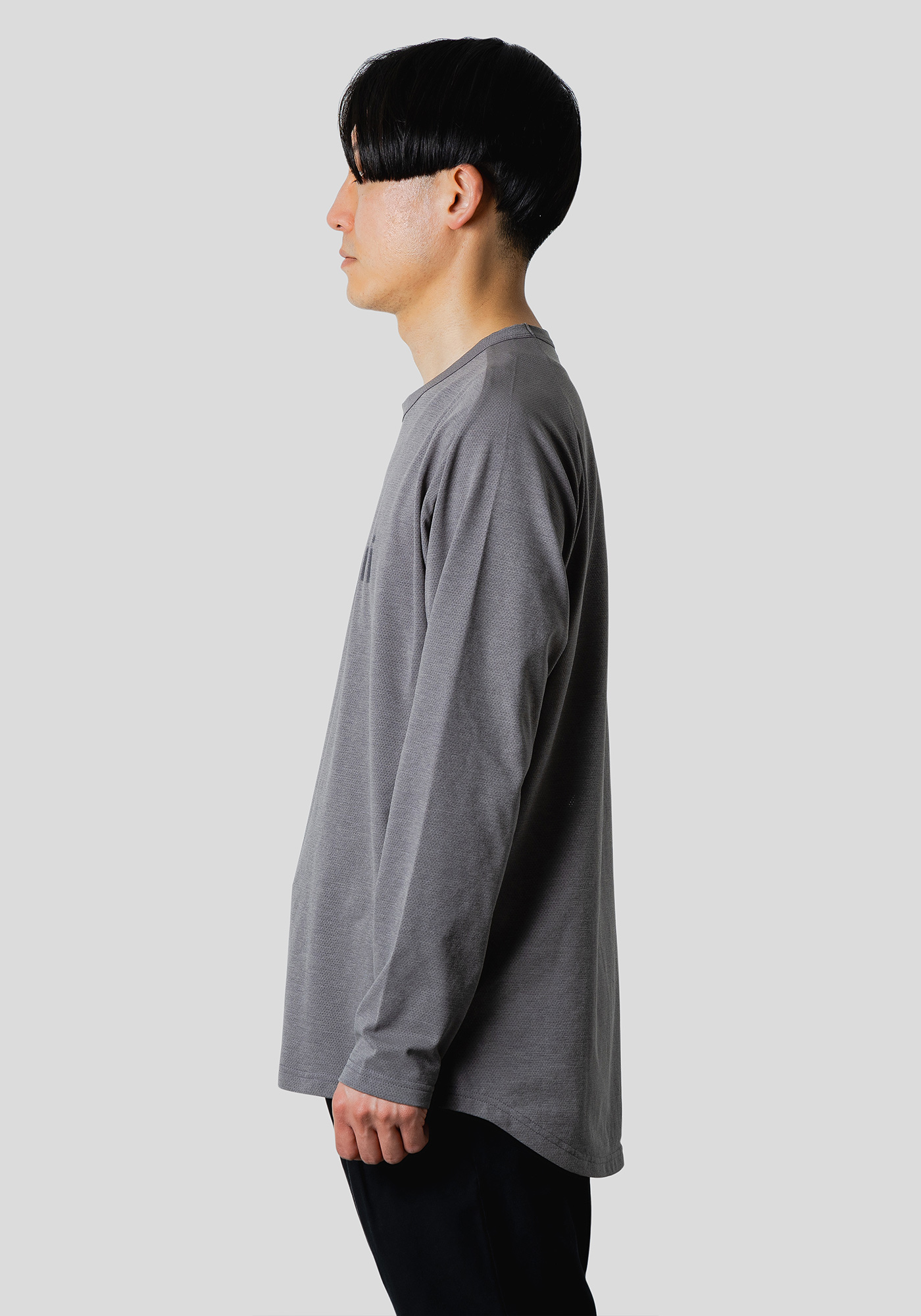 アクティブメッシュバックポケットロングスリーブTシャツ｜narifuri