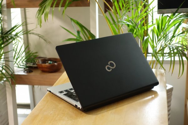 富士通LIFEBOOK WS1/D2レビュー/富士通FMVパソコン比較購入ガイド