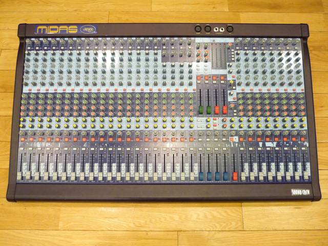 MIDAS - VENICE320 (24ch Mono/4ch Stereo )｜PA・音響機器レンタルの