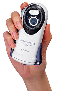 News and Information ハイブリッド液晶モニター採用で 画面が見やすく