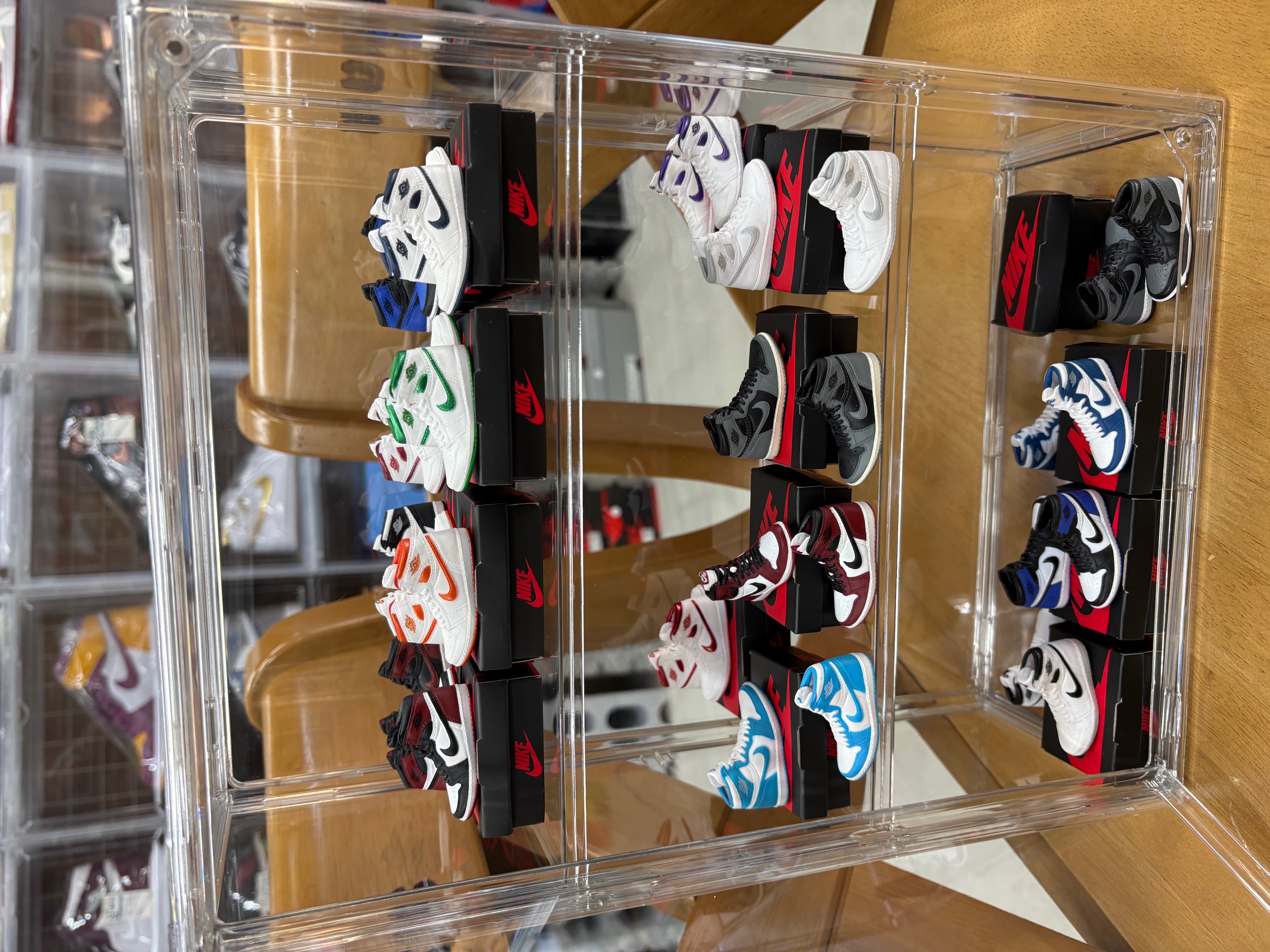 2025-10 ガシャポン ナイキ エアジョーダン 1 ハイ 85 ミニチュア