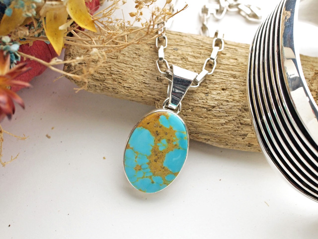 インディアンジュエリーの魅力】世界で最も古い宝石の1つターコイズ