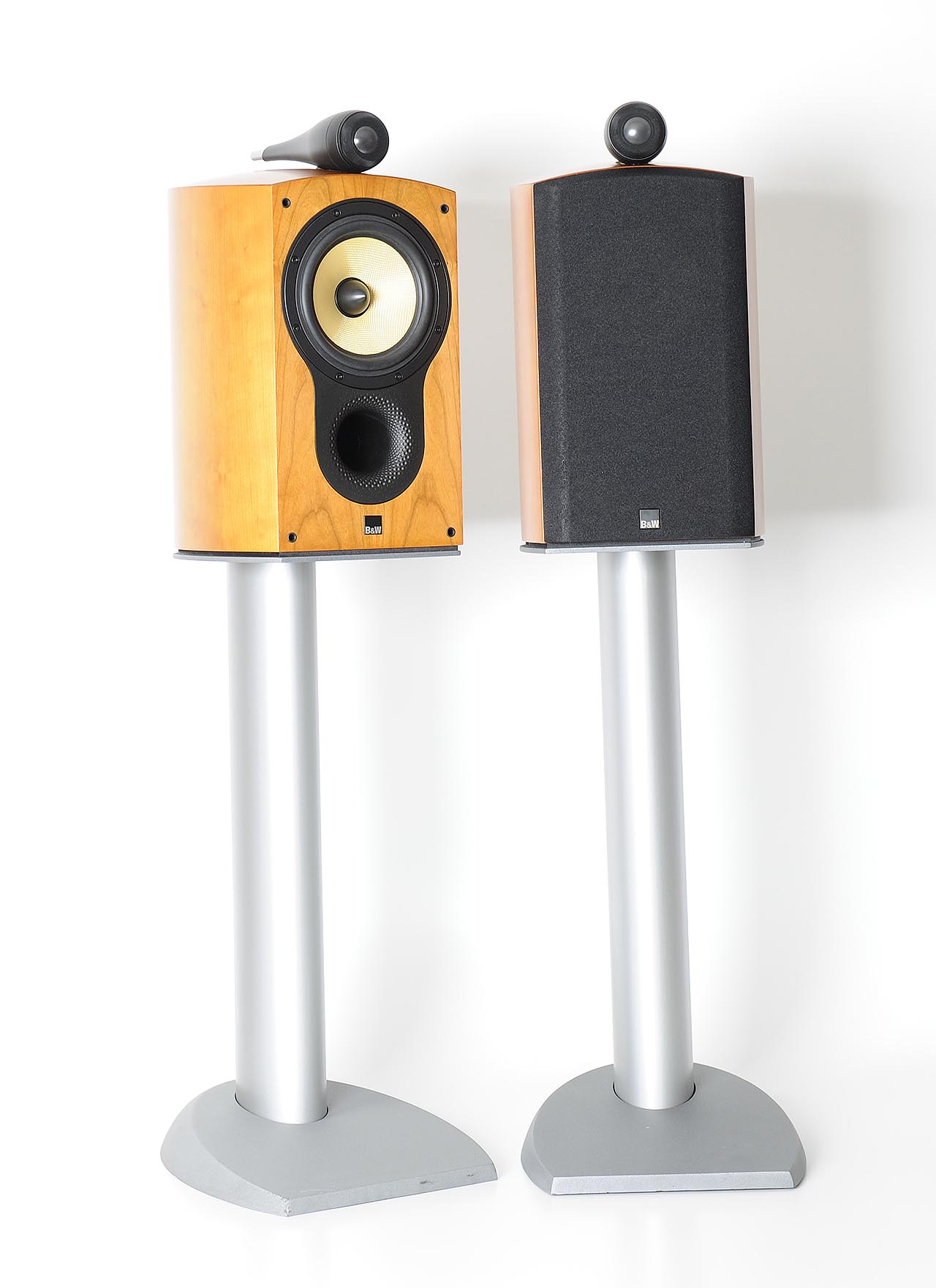 B&W Nautilus 805 S with FS 805 Stands | H75265