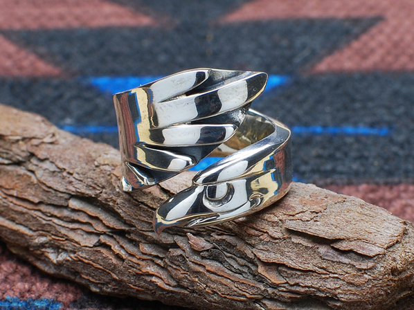 SOARING HAWK RING/L/NATIVE SPIRIT（ネイティブスピリット） - DEFI