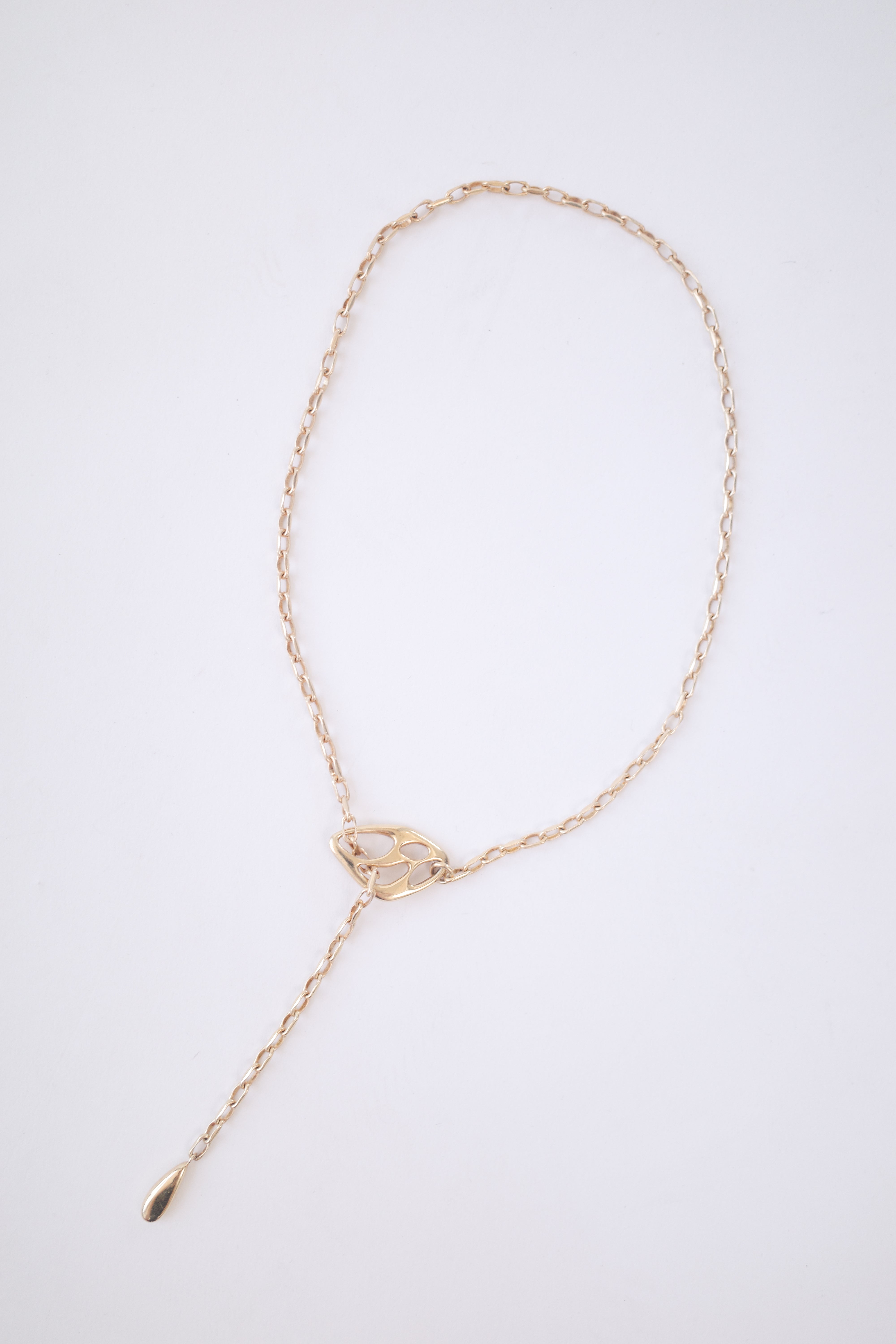 LOTUS SILVER NECKLACE GOLD – STRONG