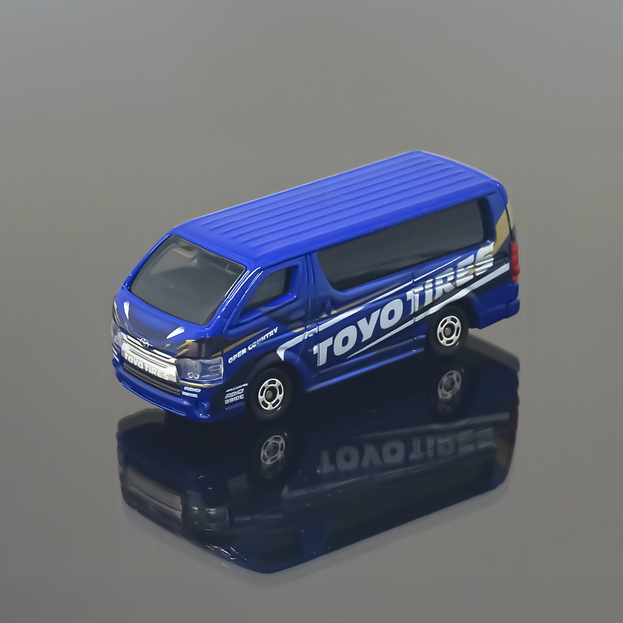 トミカ TOYO TIRES トヨタ ハイエース【送料別商品】 – サポルト