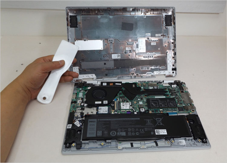 Core i7-10510U、GeForce MX230搭載、Inspiron 14 5000（5490）