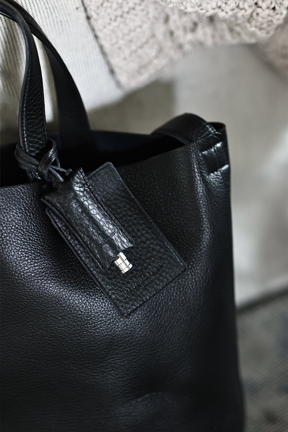 ダブルフェイスレザーの2wayトート発売開始のお知らせ