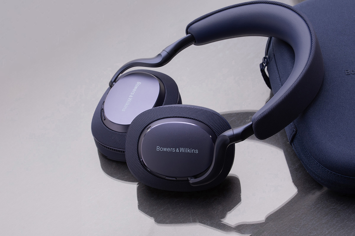 ワイヤレスヘッドホンの音も遂にここまで来たか」。Bowers & Wilkinsの