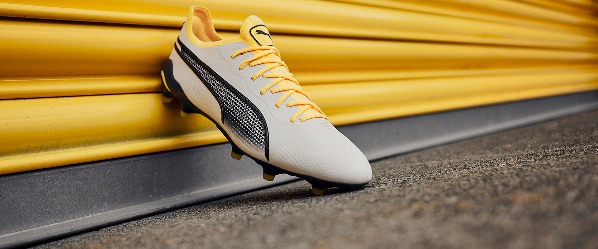 Puma King Ultimate FG/AG - Alpine Snow/Asphalt/Yellow Blaze - Mens