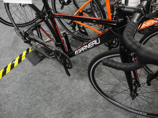 GARNEAU（ガノー） 2016年モデル AXIS （アクシス） [ロードバイク