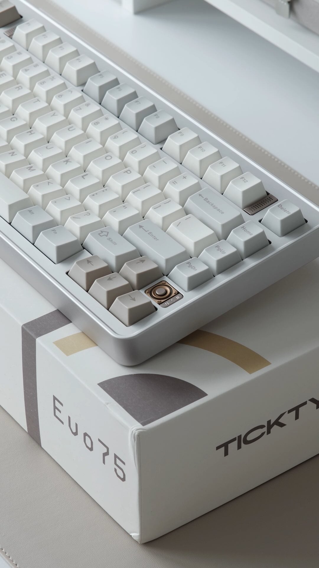 The home of Qwertykeys and Owlab