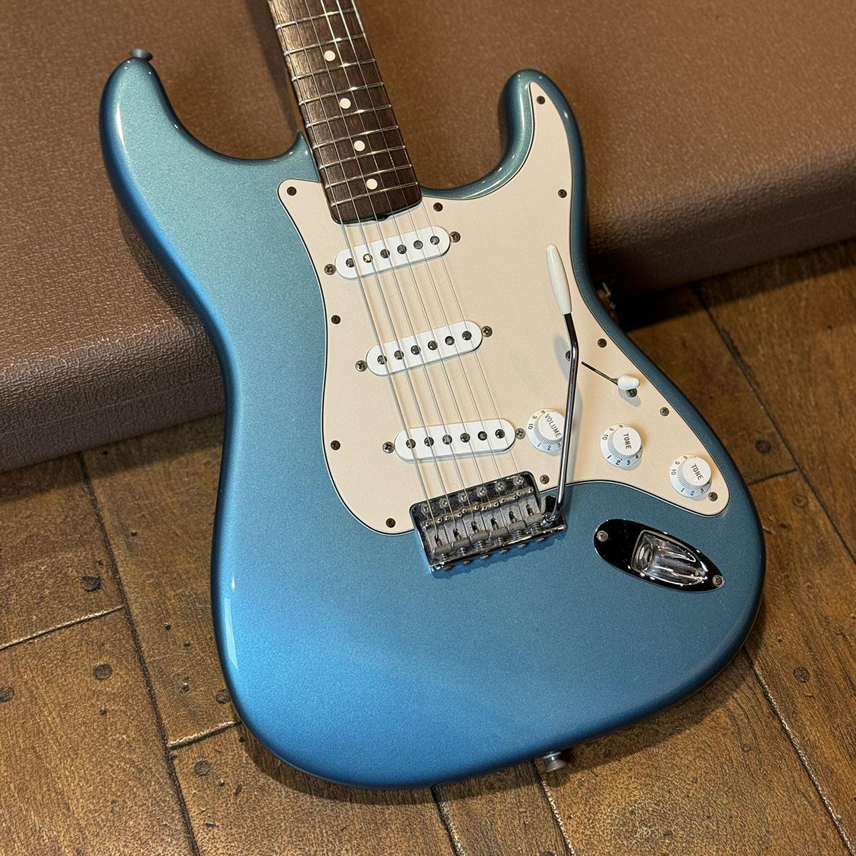 Fender USA American Vintage 62 Stratocaster Thin Lacquer Lake