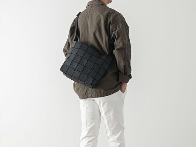 TRION トライオン 軽量ショルダーバッグ（DB70PS204） | 靴のリーガル