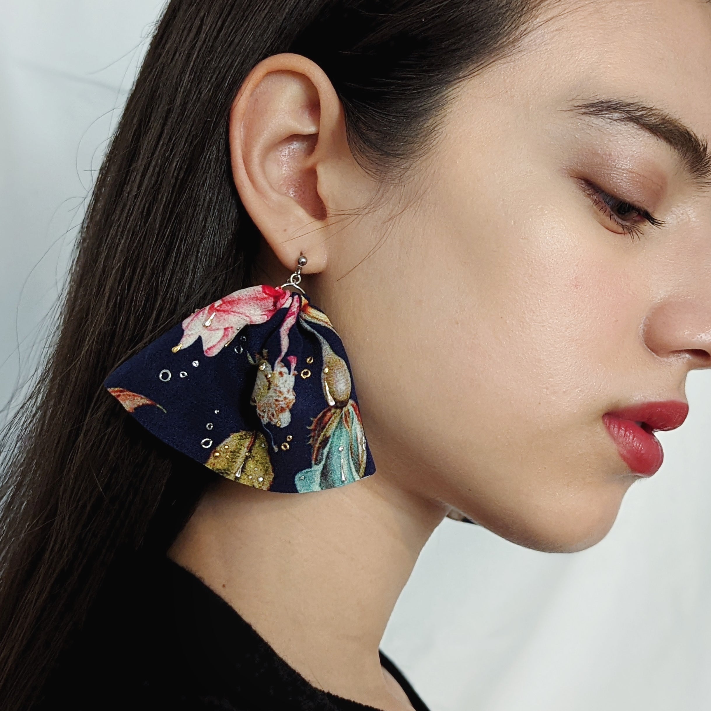 Kinsai Ear Accessory - Fiori Navy