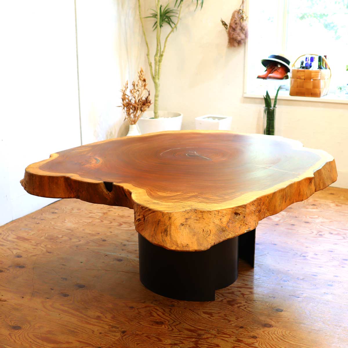 大きな一枚板 輪切り テーブル ラウンジ j什器 インダストリアル 無骨