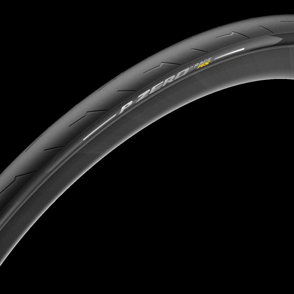 ピレリ P ZERO RACE RS 登場！：最速のDNAを受け継いだ新基準