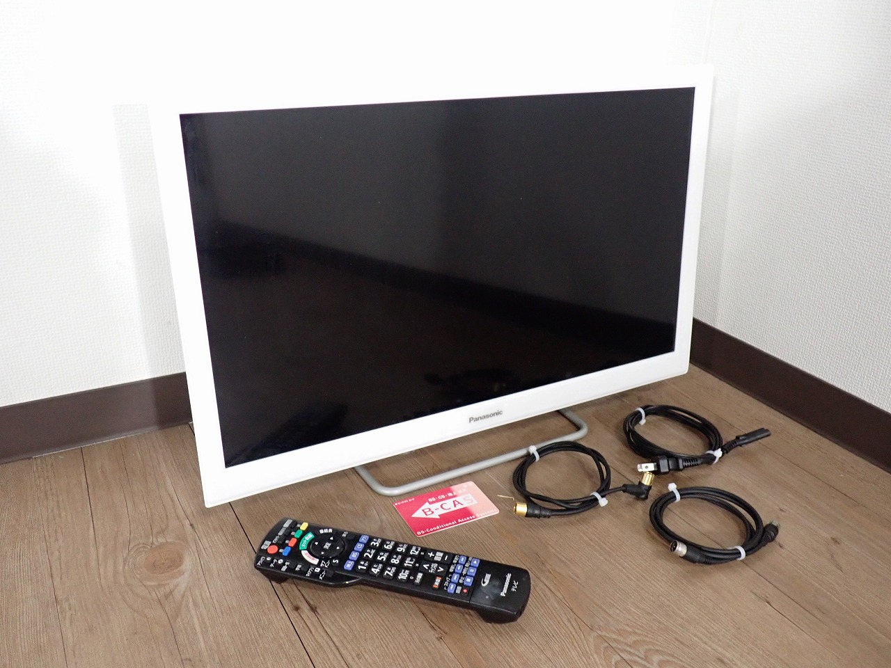 液晶テレビ Panasonic VIERA TH-24ES500-W パナソニック ビエラ 24