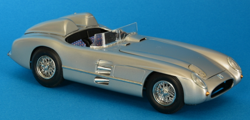 MERCEDES-BENZ 300SLR （MONOGRAM 1/24)