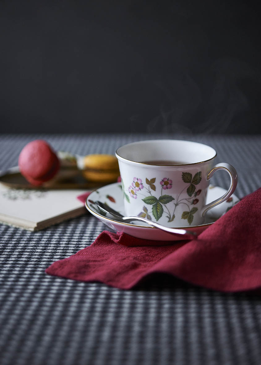 ワイルド ストロベリー ティーカップ&ソーサー ペア (デルフィ