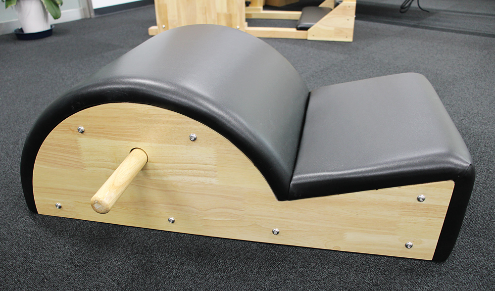 スパインコレクター | ピラティス エクササイズ ストレッチ 猫背、腰痛